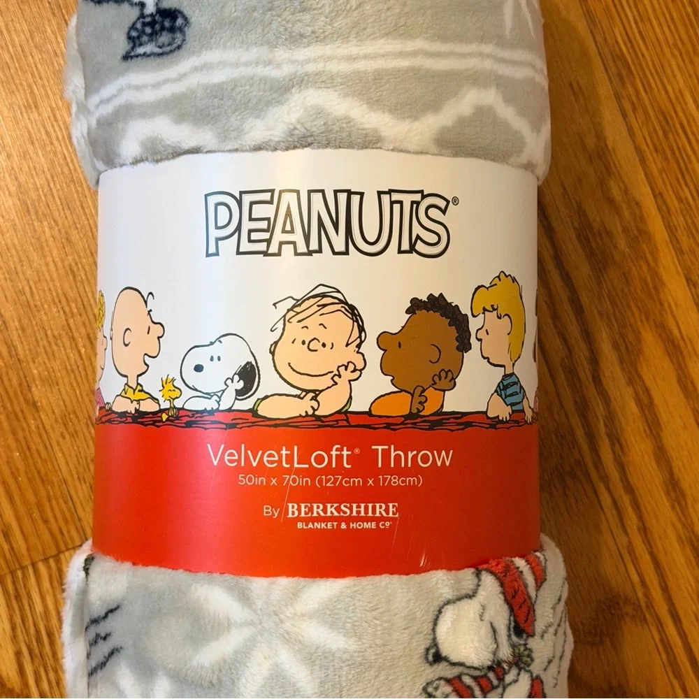 Berkshire x Peanuts Snoopy Fair Isle Grey VelvetLoft Throw NWT